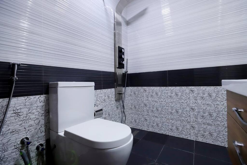 Brown Stone Homes Glamz