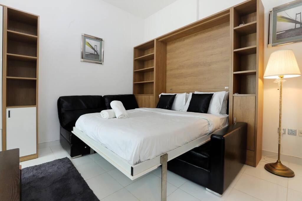 Apartment Brown Stone Homes Glamz Dubai